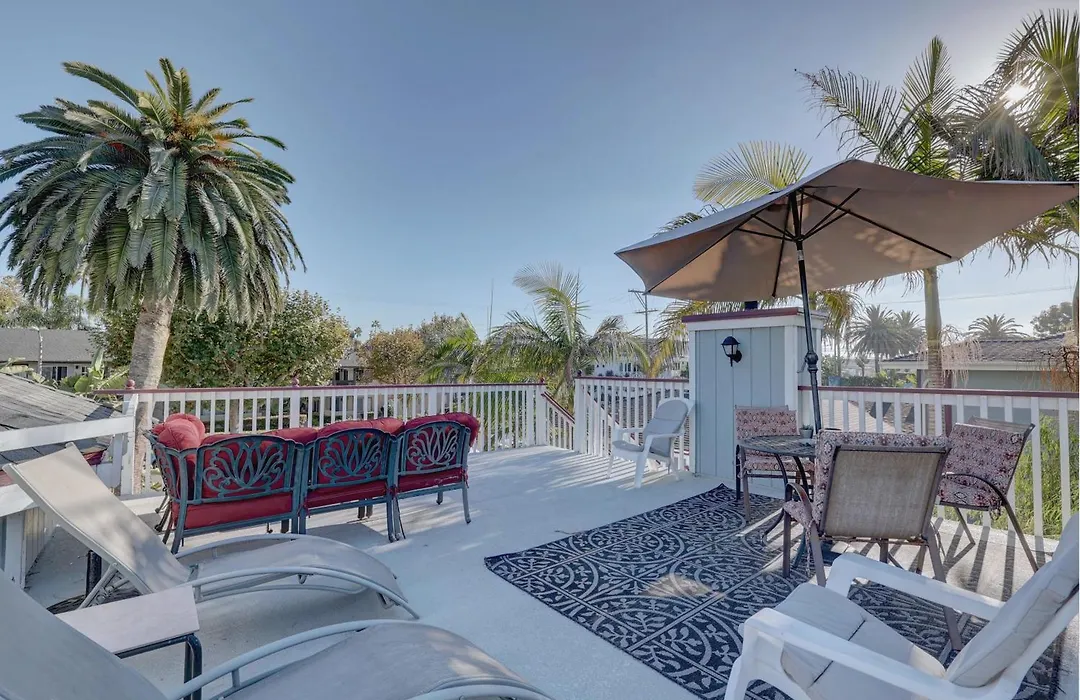 Pelican Cove Inn-1
